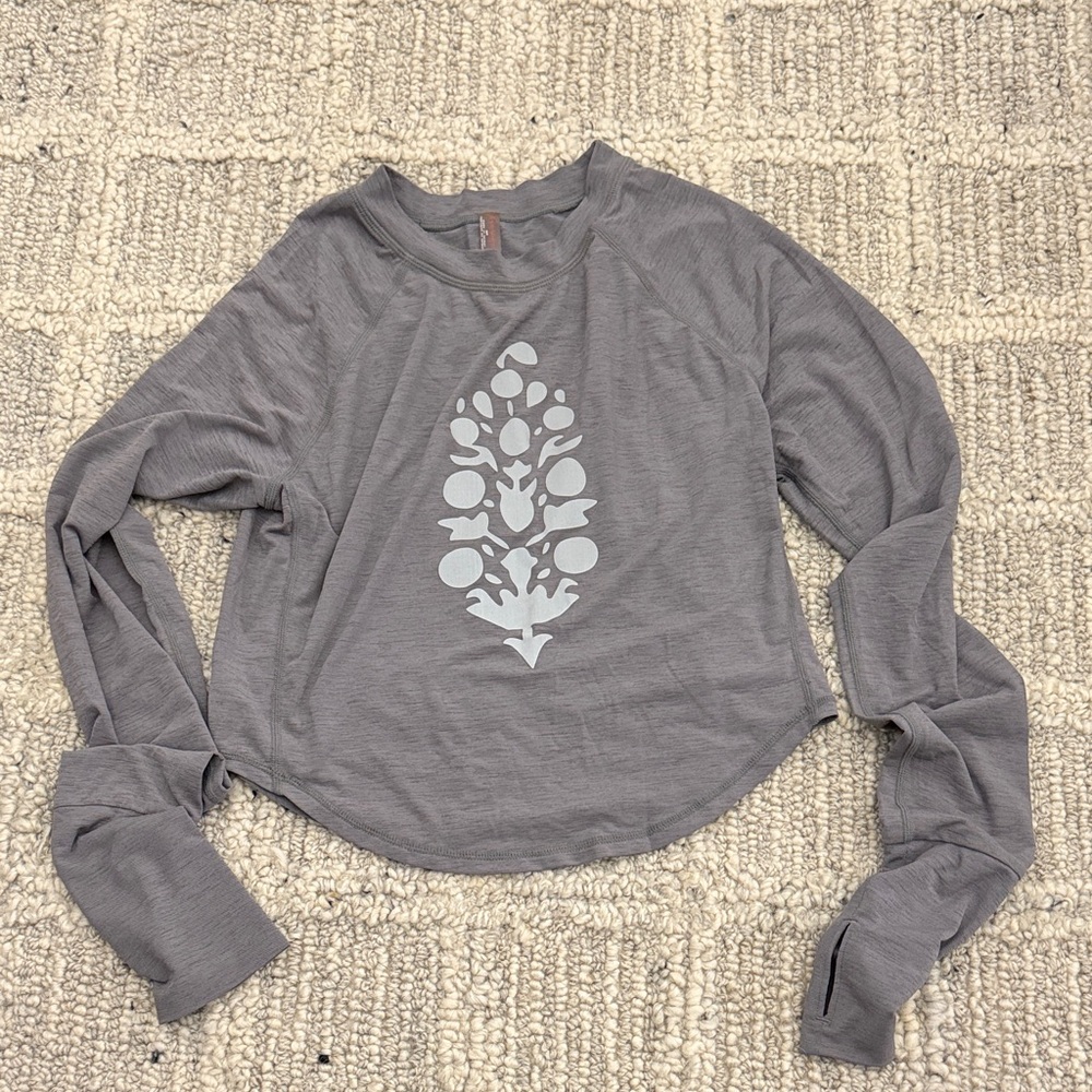 FP Movement by Free People Gray Long Sleeve Tee with Leaf Design